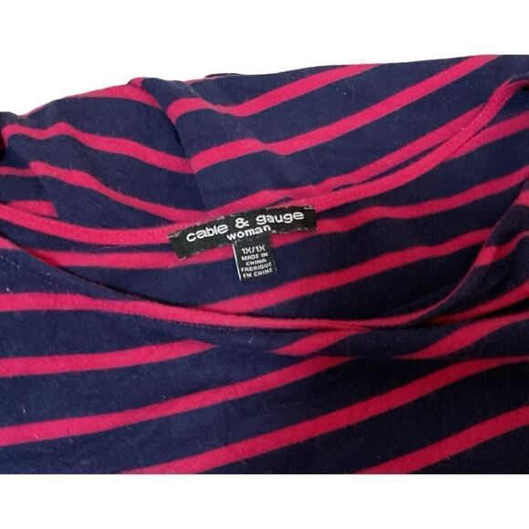 Cable & Gauge Woman Navy and Pink Tee with Tulip Sleeves 1X  22.5” X 25.5” - Picture 3 of 3